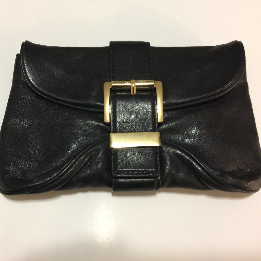 MICHAEL KORS LEATHER CLUTCH